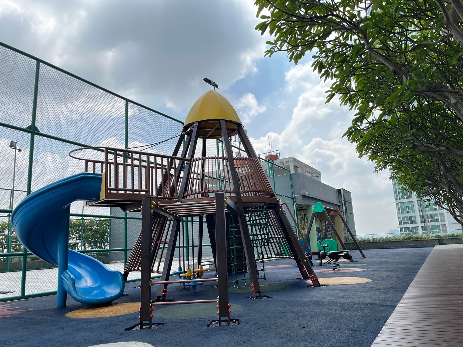 Kids Area & Playground